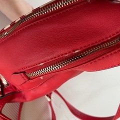 GUESS リュックの画像