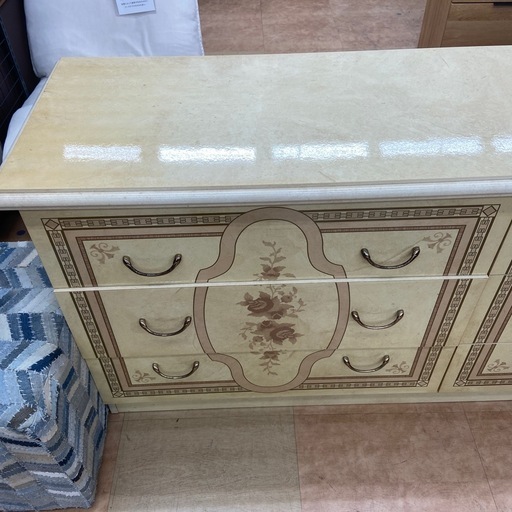 【来店いただける方限定】　3段チェスト　引出し⑥  　アイボリー　イタリア製【トレファク摂津店】