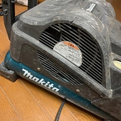 マキタ　エアーコンプレッサー　ジャンク扱いの画像