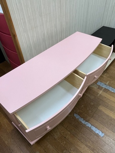 すぐ売れちゃいます!! 可愛いピンクのローチェスト 3段×2 衣類収 お姫様家具!!
