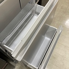 取りに来れる方限定！HITACHI(ヒタチ)の６ドア冷蔵庫です！の画像