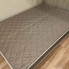 ダブルベッドマットレスの画像