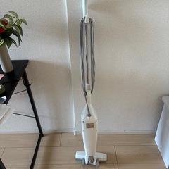 ニトリ 掃除機・説明書付きの画像
