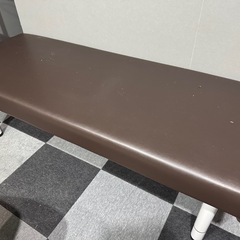 バーチェア、テーブル、洗濯機などいっしき一式の画像