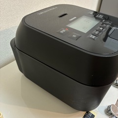 東芝真空圧力IHジャー炊飯器5.5合炊き の画像
