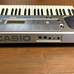 【電子ピアノ CASIO CTK-591 アダプター付き 電子キーボード】の画像