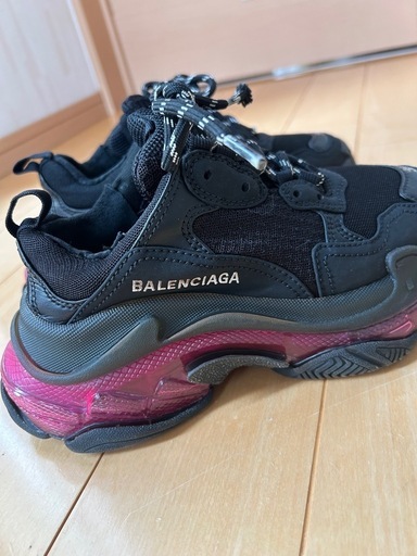 balenciagaトリプルエス　22.5