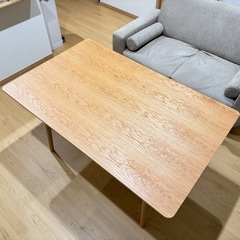 購入から4ヶ月RASIK人気ダイニングテーブルの画像