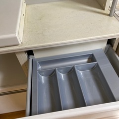 食器棚の画像