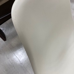 取りに来れる方限定！Herman Millerのシェルチェアです！の画像