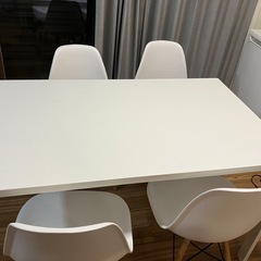ikea dining tableの画像