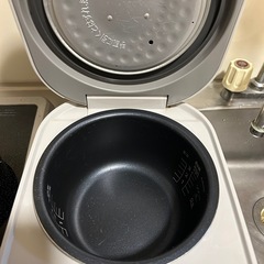 炊飯器の画像