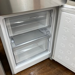【安心の6ヶ月保証】148L 2ドア冷蔵庫 ELSONIC 2020年製の画像