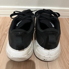 シューズ　上靴　22.5センチ
の画像