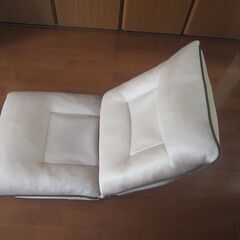 座いす（リクライニング式）の画像