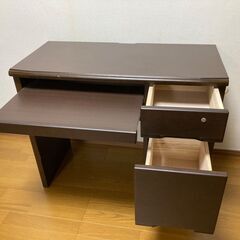 【譲ります】アンティーク調パソコンデスク　スライドテーブル付きの画像