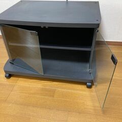 【譲ります】テレビ台　観音ガラス戸付きの画像