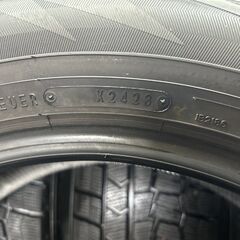 DUNLOP WINTER MAXX WM02 215/60R17 17インチ スタッドレス 4本 23～24年製 バリ溝 レクサスUX C-HR カローラクロス 等　(STK027) の画像