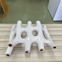 【リサイクルショップ ピカソ 小松原】🌼✨ユニークデザイン‼ 陶器製フラワーベース 花瓶✨🌼★3784★の画像