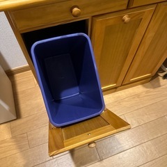 棚付きゴミ箱の画像
