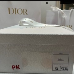 Dior ショッピングバックの画像