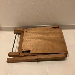 木の折りたたみ椅子　の画像