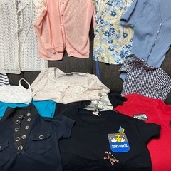 16枚の洋服の画像