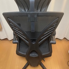 オフィスチェア メッシュ ヘッドレスト付きの画像