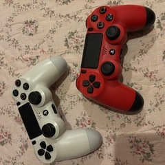 プレイステーション4 本体　コントローラーの画像