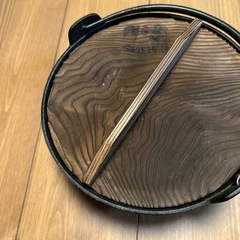鉄鍋蓋付きの画像