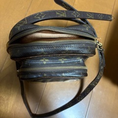 ヴィトン肩がけの画像