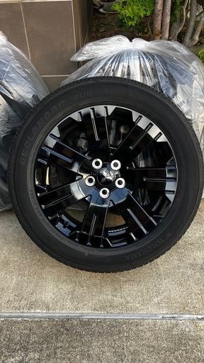 さらに！値下げしました！デリカD:5 シャモニー　新車外し　タイヤホイール 4本セット　ヨコハマGEOLANDER SUV G055 225/55 R18 98H G055E 225/55/18R