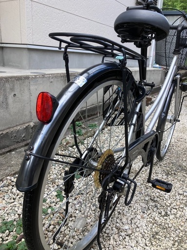 654、ママチャリ26インチシルバー