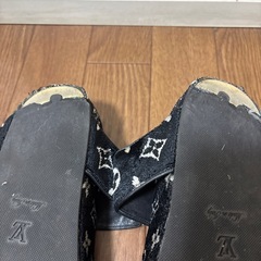 サンダル　靴　ルイヴィトンの画像