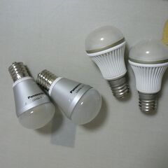 パナソニック・アイリスのLED電球の画像