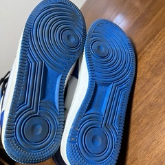 スニーカーの画像