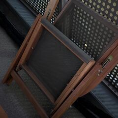 Outdoor Deck Table & 2 Chairsの画像