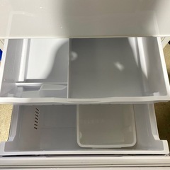 ●3ドア冷蔵庫 HITACHI / R-S32JV / 315L 自動製氷機能つきの画像