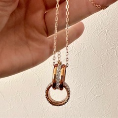 スワロフスキー　ネックレスの画像