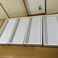 キャスター付ベッド下収納(4つあります、ホワイト)の画像