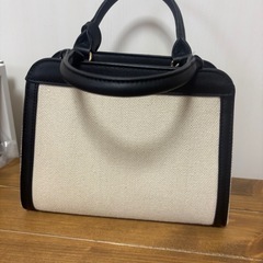 ハンドバッグの画像