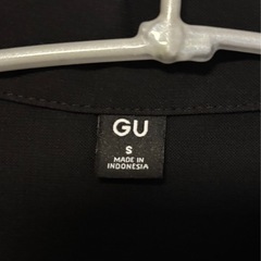 GU黒長袖レディース⭐︎未使用の画像