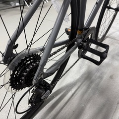 【美品】Tern ターン CLUTCH 700c マッドグレー クロスバイク ライト付き 鍵付き 空気入れ付きの画像