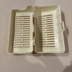 Combi 哺乳瓶用消毒ケースの画像