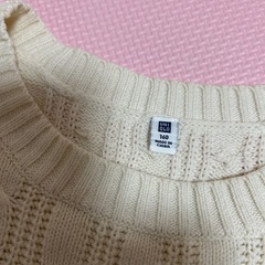 160サイズ　ホワイト　セーターの画像