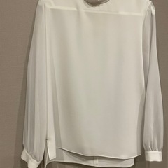 タートルネックブラウス LUMINOSO COMMECAの画像