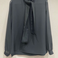 タートルネックブラウス LUMINOSO COMMECAの画像