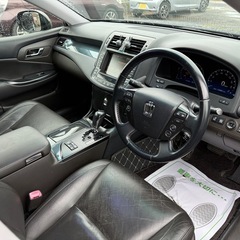 フロンティアグループ★お得なアウトレット中古車♪諸費用コミコミ乗り出し価格！ TOYOTA クラウンハイブリッド GWS 204 車検付きR7/11月までの画像