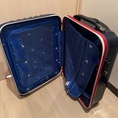 キャリーケース　1〜2人用の画像