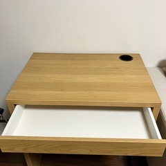 IKEA デスク　勉強机　PCデスクの画像